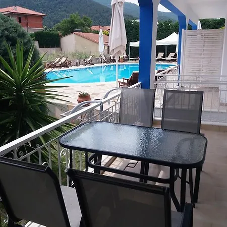 アパートホテル Riviera 4*