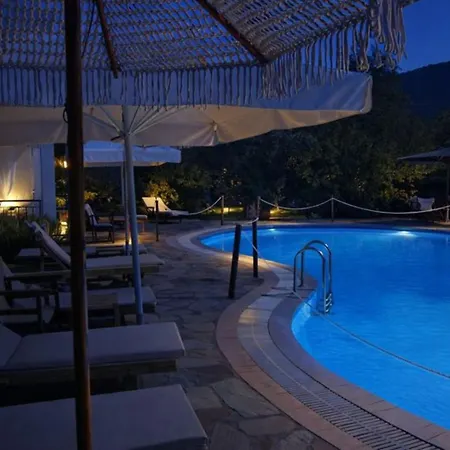 Riviera アパートホテル 4*