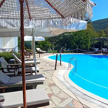 Riviera アパートホテル 4*