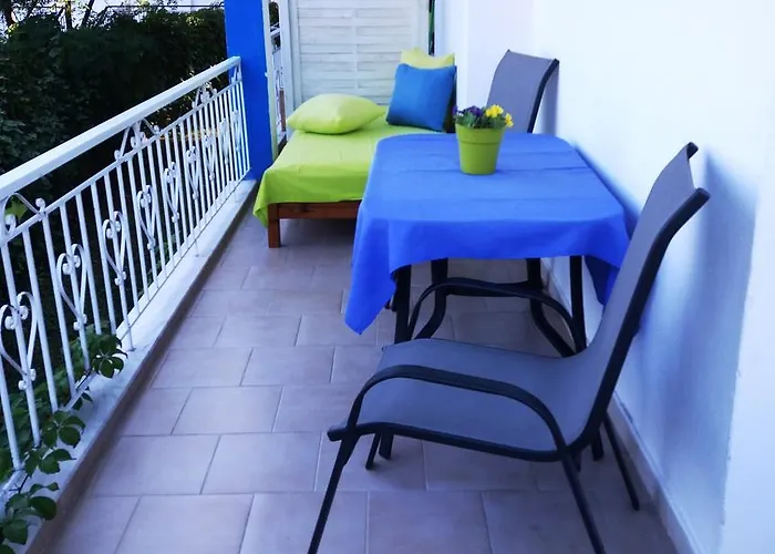 Riviera סטאברוס