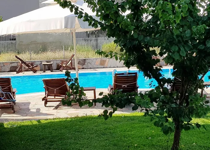 מלון דירות Riviera 4*